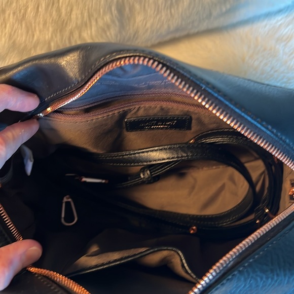 Matt & Nat Black Handbag - Picture 3 of 7